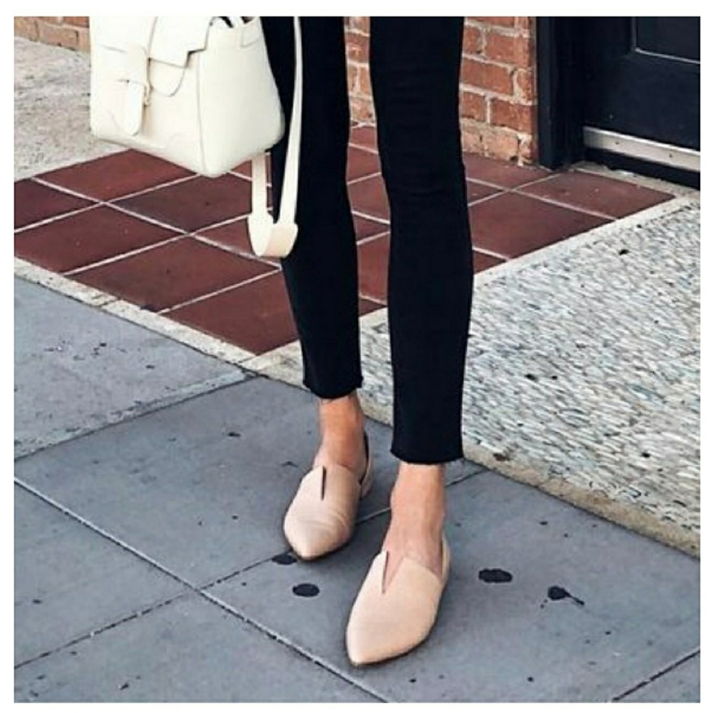 VINCE  Darlington D'orsay  Flats Pointed - Nude Tan - 9M ( ITALY)